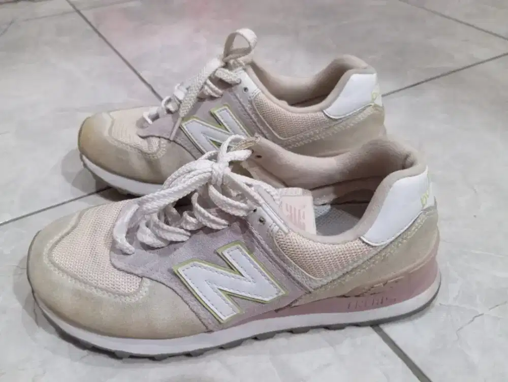 Sepatu new balance masih bagus uk 38