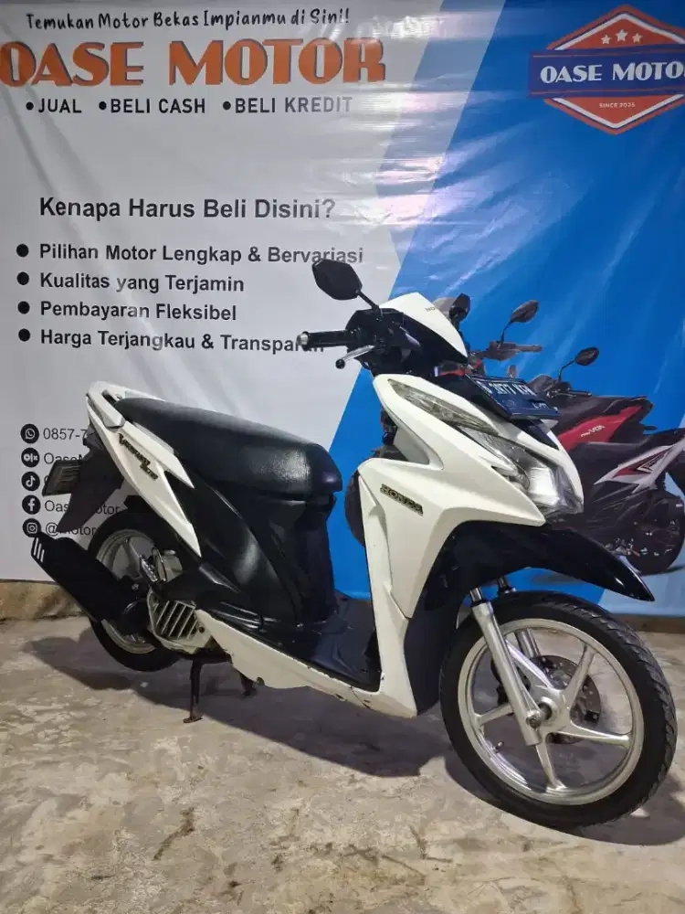 (B) Honda Vario 125 Kzr Tahun 2012