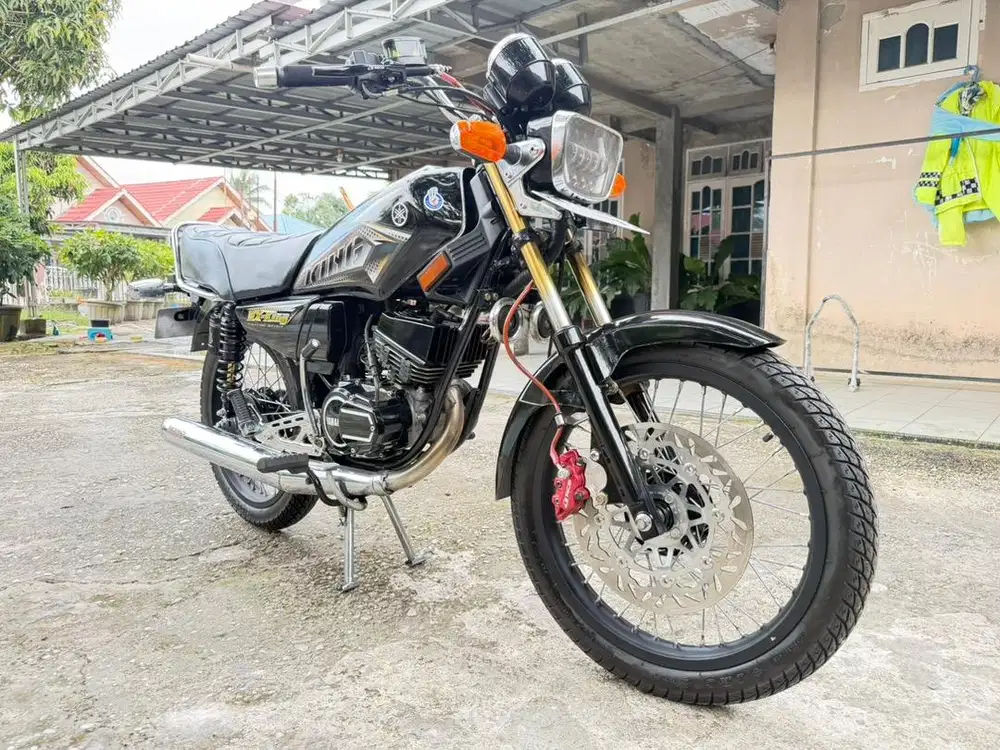 Dijual motor yamaha RX King 2005