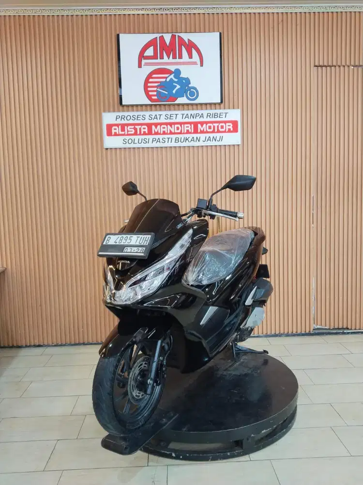 PCX 150 CBS 2018. ISTIMEWA MESIN BODY ADEM SS KOMPLIT BISA NEGO