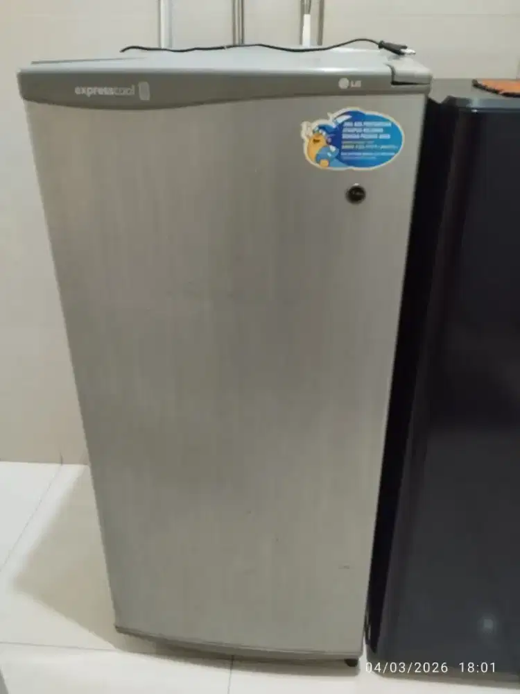 Di JUAL Kulkas Bekas merk LG Tidak Dingin