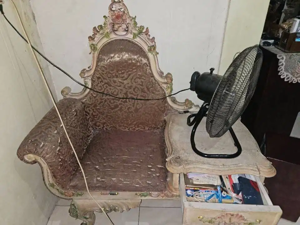 Eksklusif: Kursi Telepon Jati Klasik / Vintage Telephone Bench