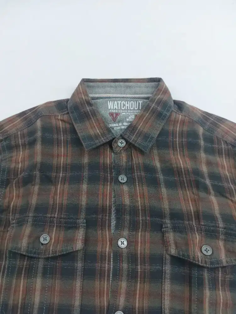 Kemeja Watchout Size M