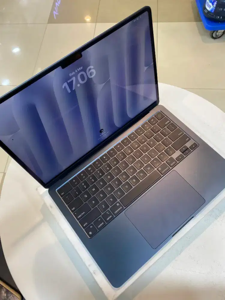 MacBook Air M3 2024