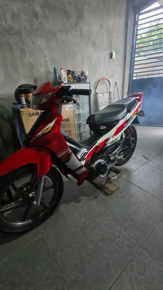 Yamaha F1ZR ss Lengkap