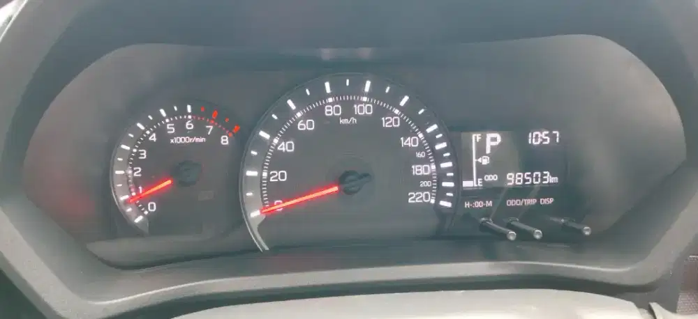 TOYOTA AVANZA 2022 1.3E CVT MATIC SILVER