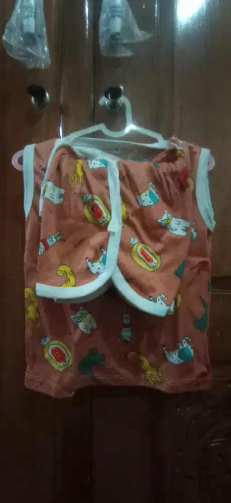 Baju atasan dan bawahan