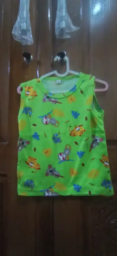 Baju siang hari anak