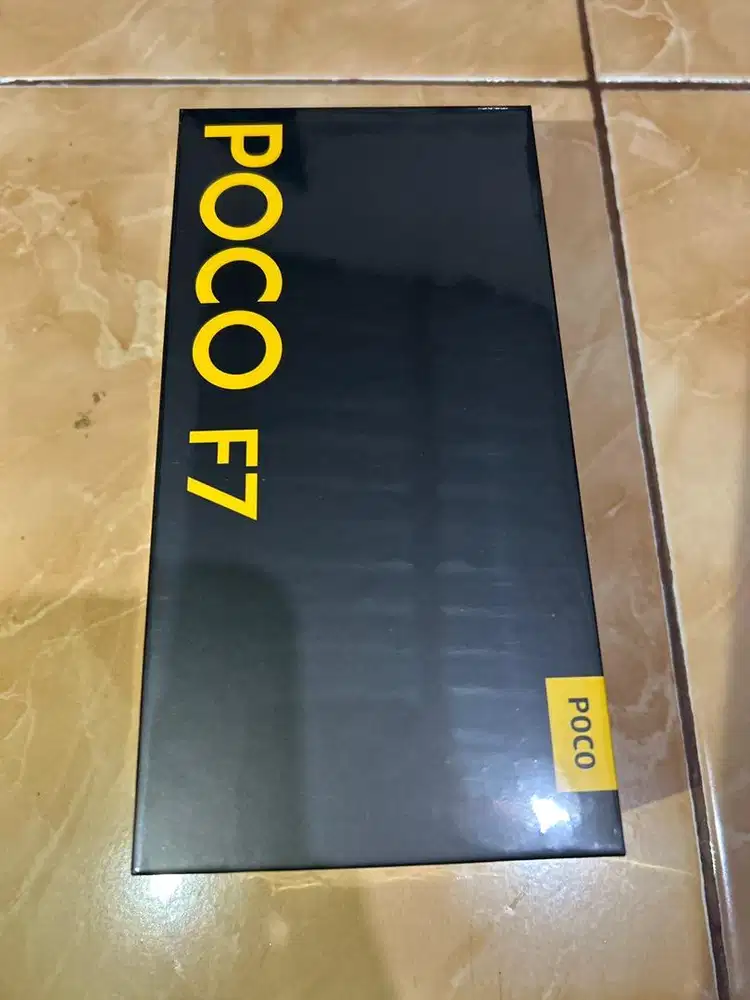 Poco f7 warna silver ram 12/512