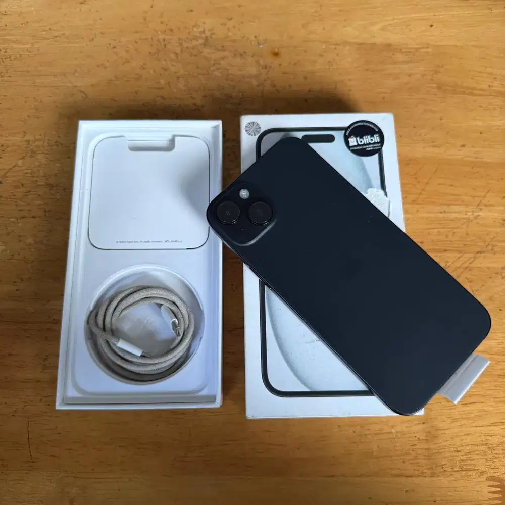 iPhone 15 Plus 128GB Black Fullset Garansi Resmi iBox 7 Bulan