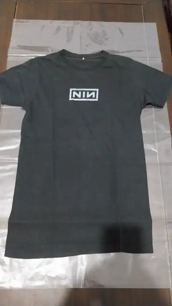 Kaos Nine Inch Nails with theeth