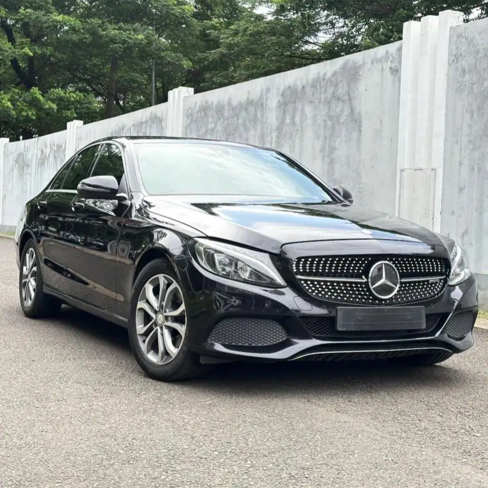 (CASH) Mercedes Benz C200 W205 2017