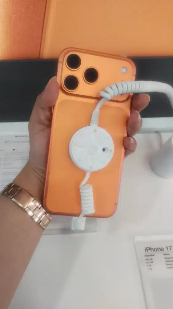 Cicilan HP cukup pakai KTP aja