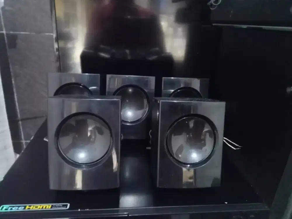 Speker pasif satelite LG