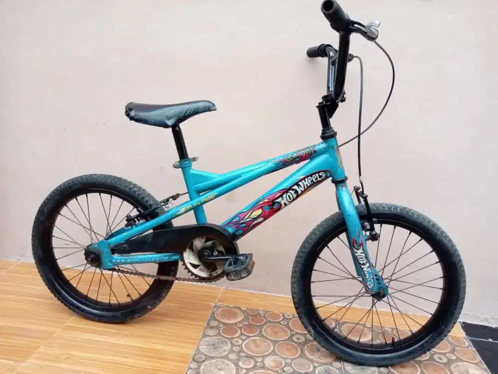 Sepeda BMX WIMCYCLE HotWheels.