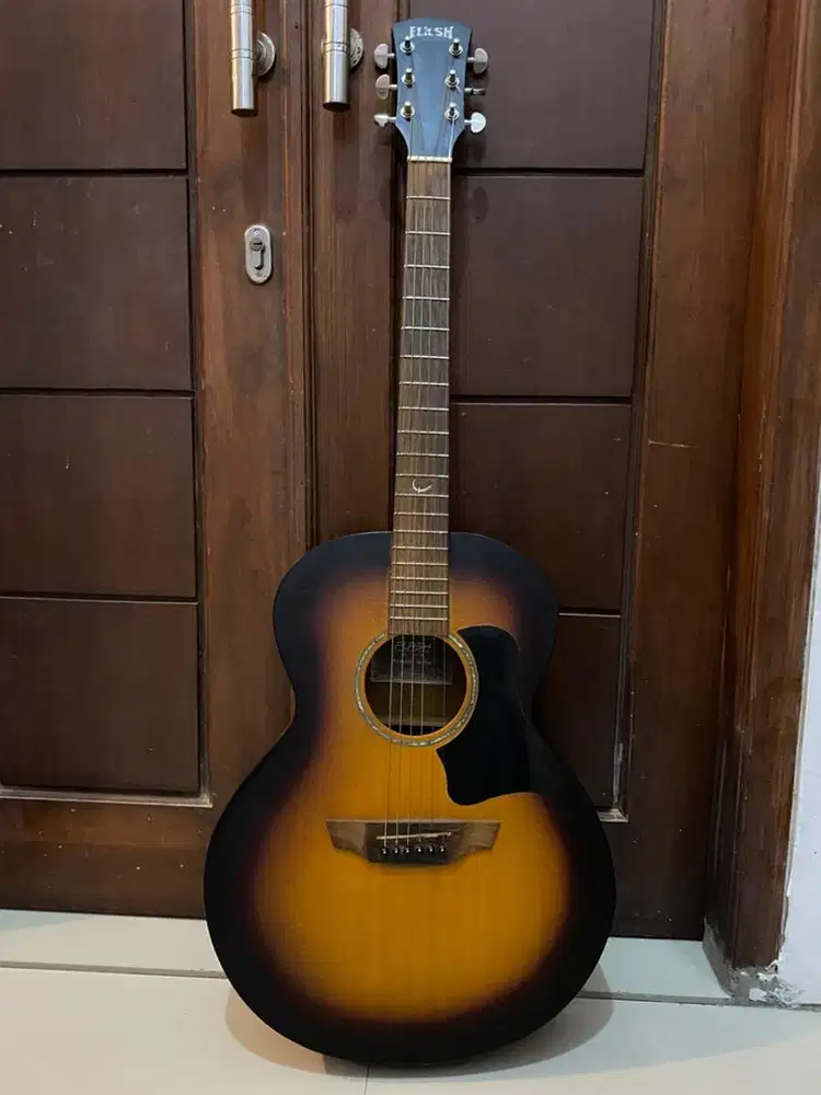 Gitar akustik original