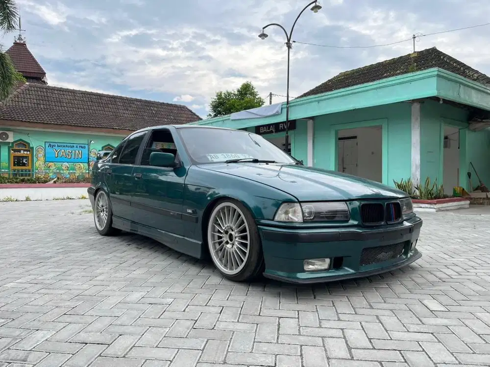 BMW E36 1993 Boston Green
