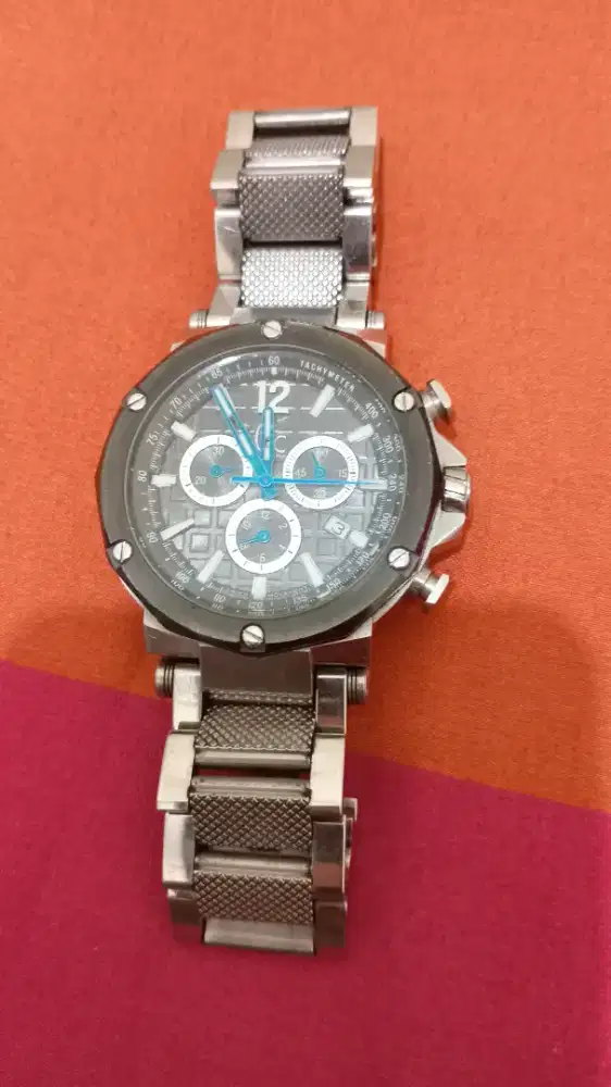 Jual jam tangan bekas guess