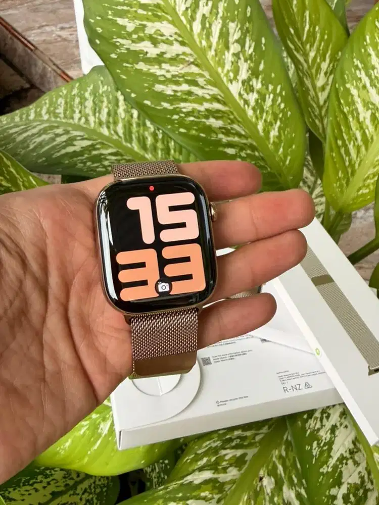 Apple Watch Series 10 46MM Gold Titanium Milanese Loop Garansi 2027