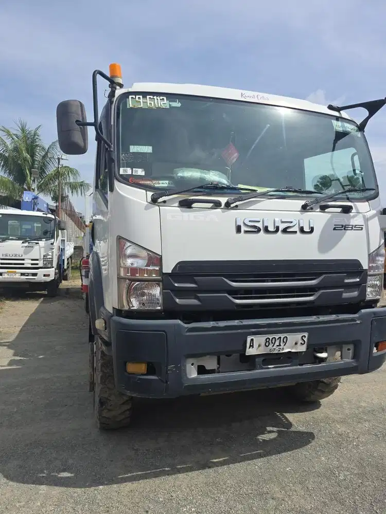 Isuzu giga FVZ 285 Crain 5,5 Ton Tadano