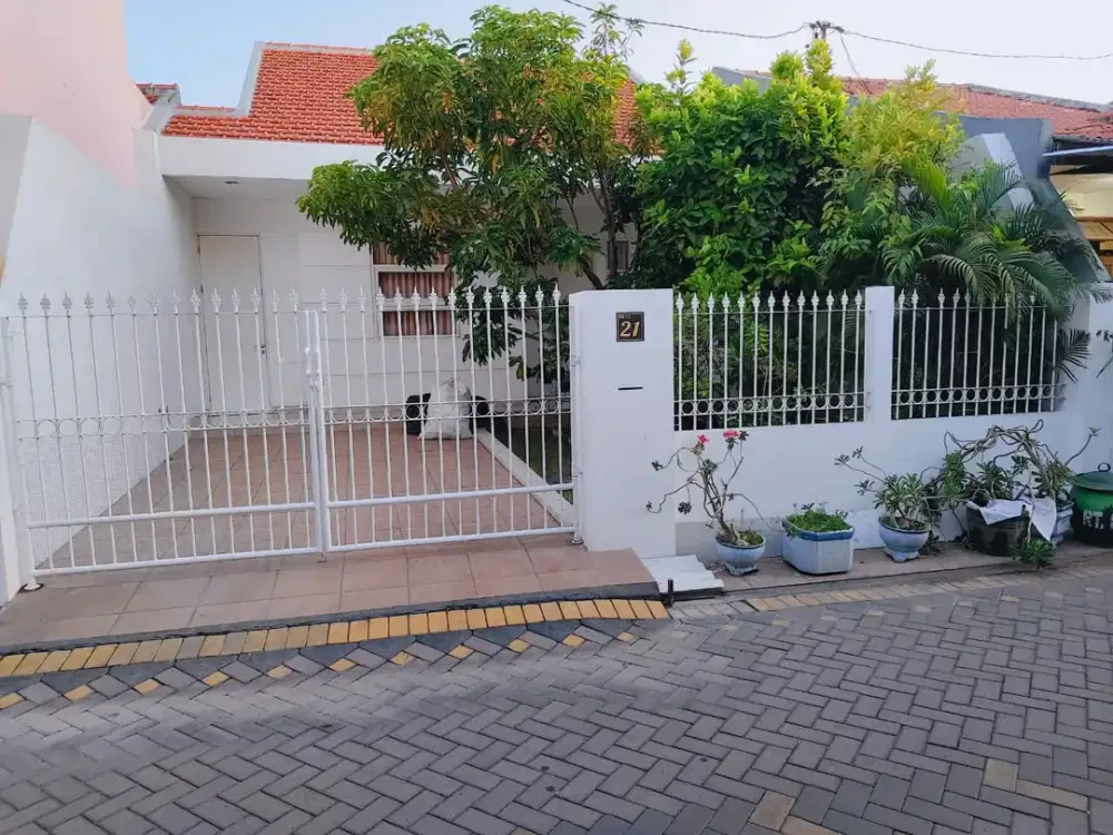 Rumah Tengah Kota Area Jalan Simo Surabaya