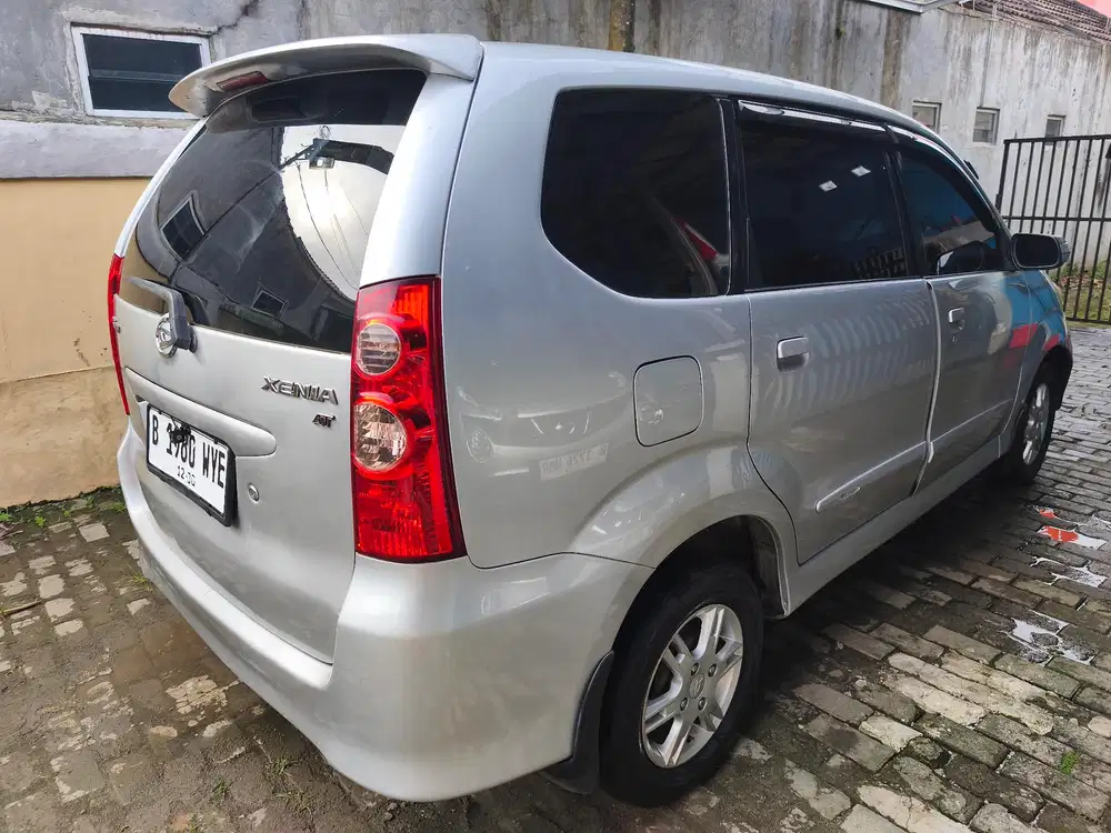 Daihatsu Xenia 2009 Bensin