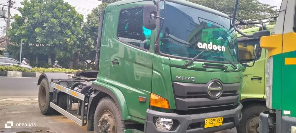 Hino SG 280 Head 2024 istimewa