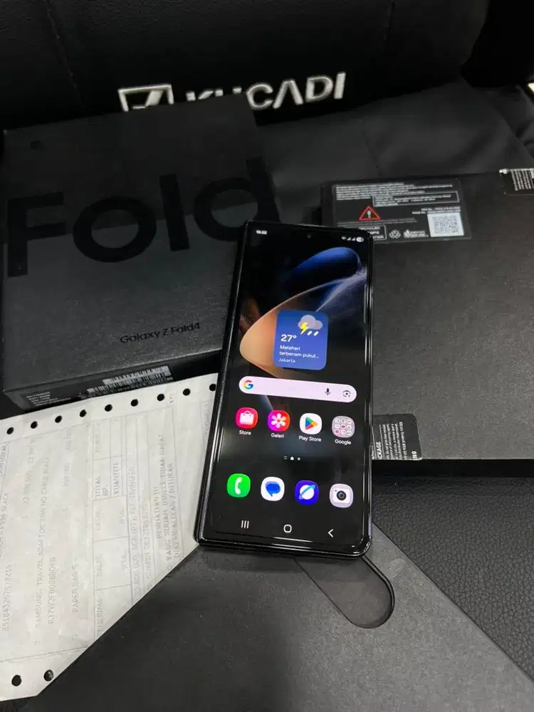 Samsung Galaxy Z Fold 4