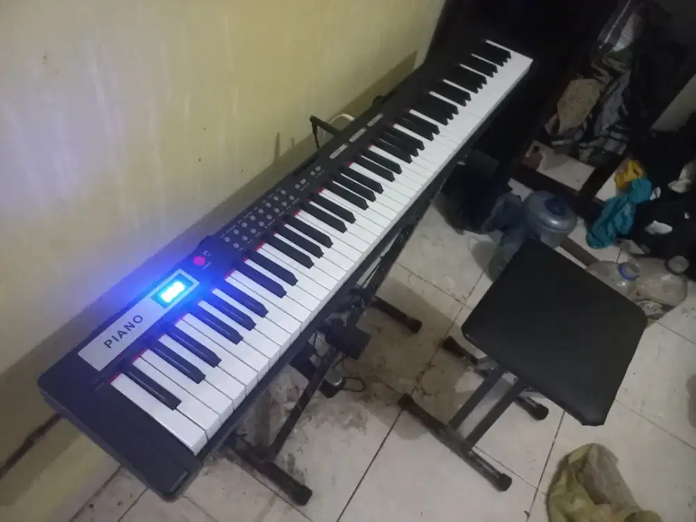 Piano listrik masih berfungsi dengan baik