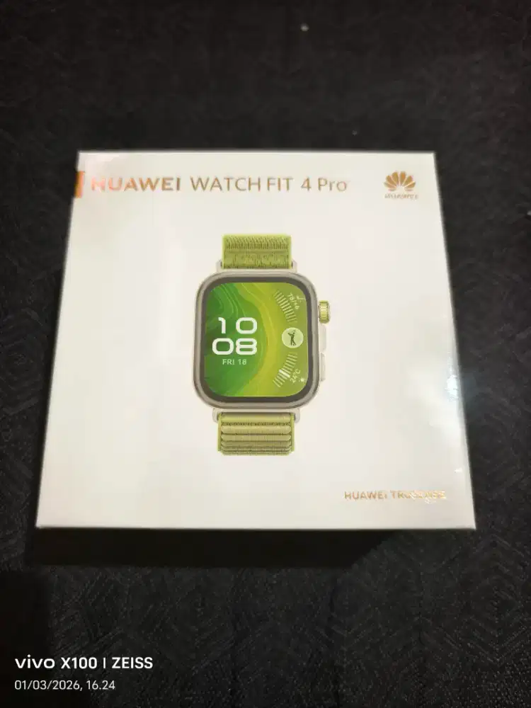 Huawei smart watch Fit 4 pro