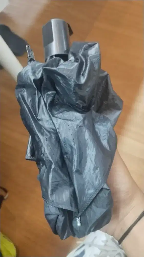 GRATIS! PAYUNG HITAM SIAPA CEPAT DIA DAPAT