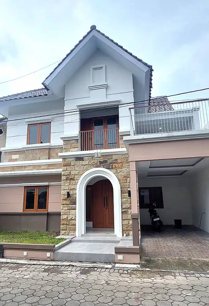 Rumah Lingkungan Perumahan dekat Banyak Kampus di Seturan