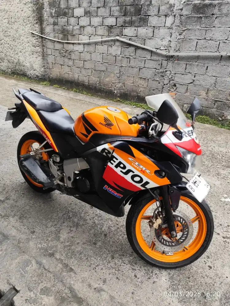Jual Cepat !! Honda CBR cbu thailand 2013 !! Tt bt
