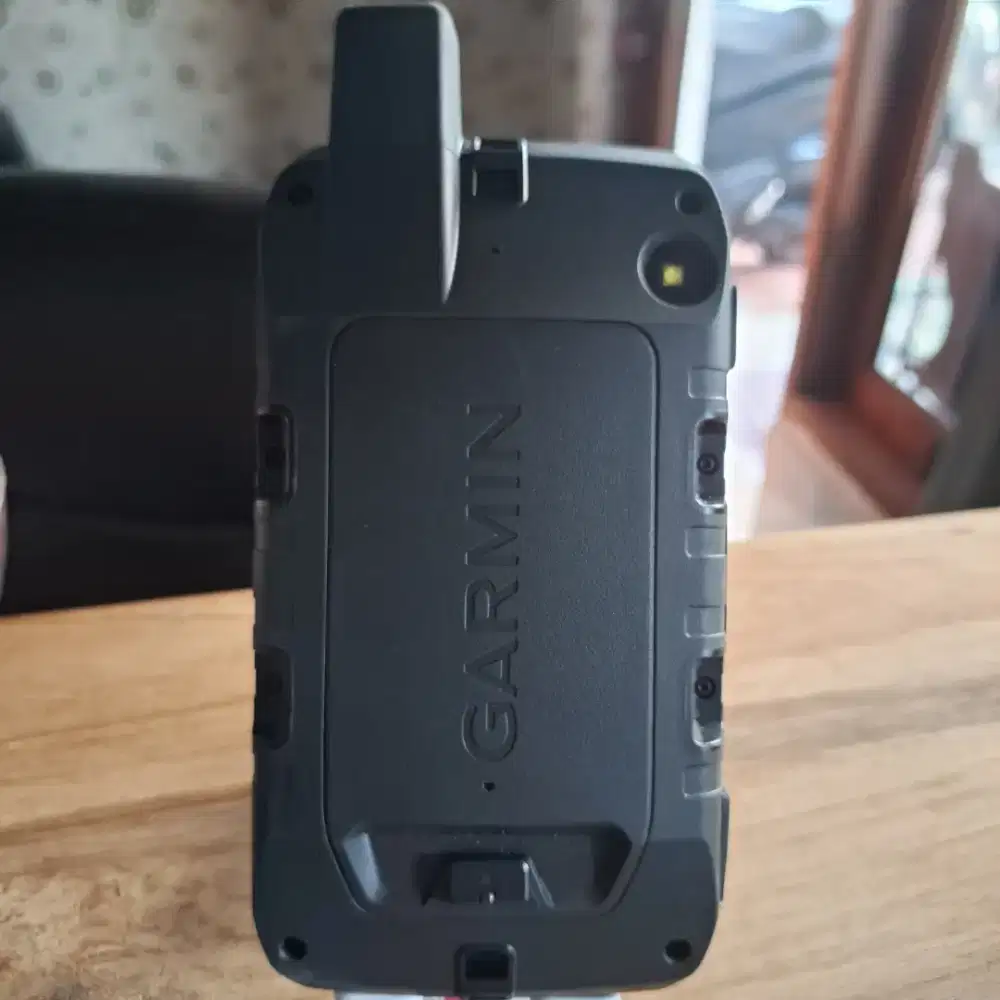 GPS GARMIN MONTANA 7 juta