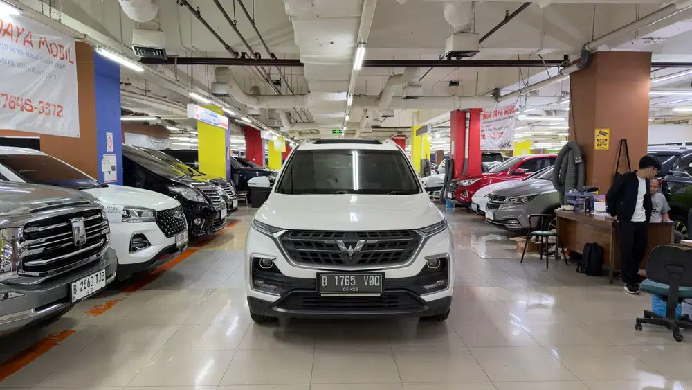 Wuling Almaz Exlusive Sunroof 7 Seater 2021 Matic