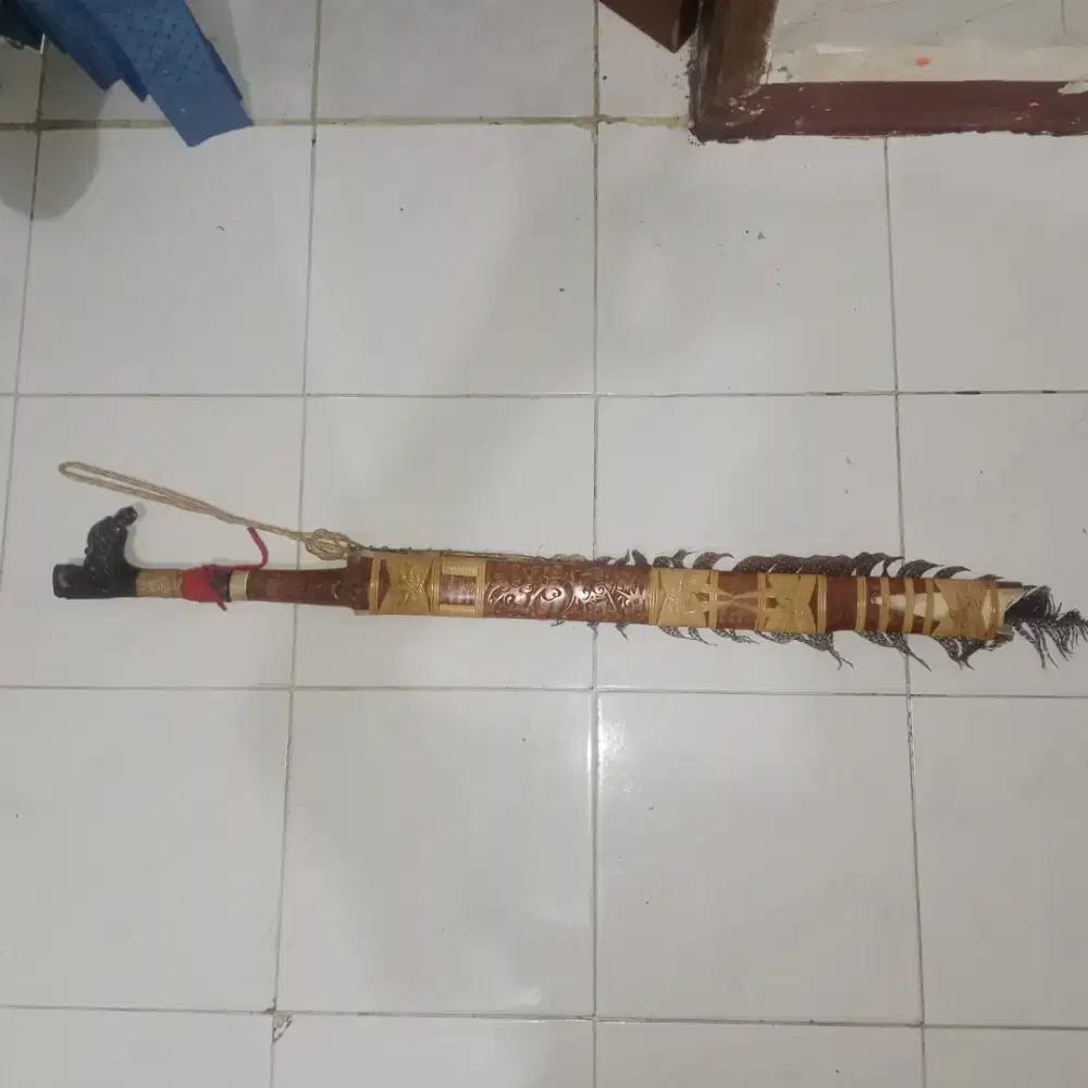 Mandau dayak pedalaman