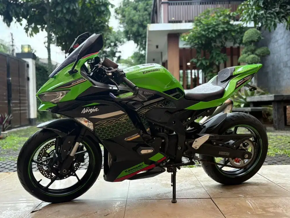 Kawasaki ZX25r ABS QS