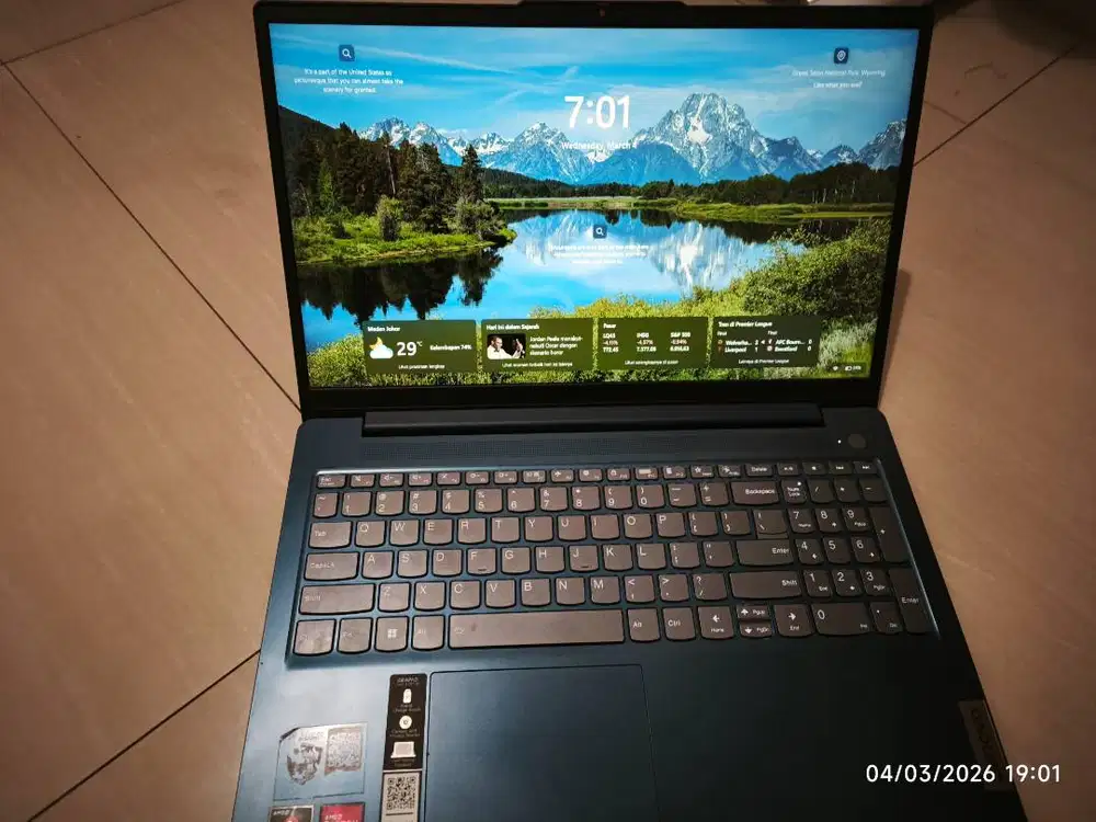 Lenovo IdeaPad Slim 3 Ryzen 5 7000 Radeon Like New Full HD