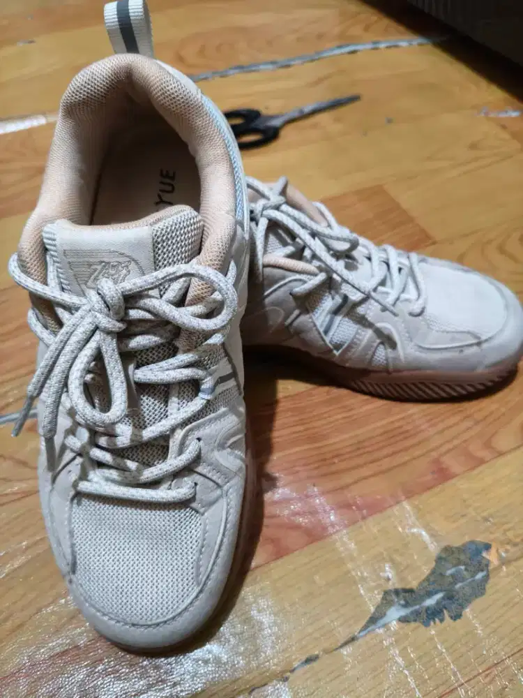 Merek FEIYUE ,ukuran 36, MADE IN CHINA