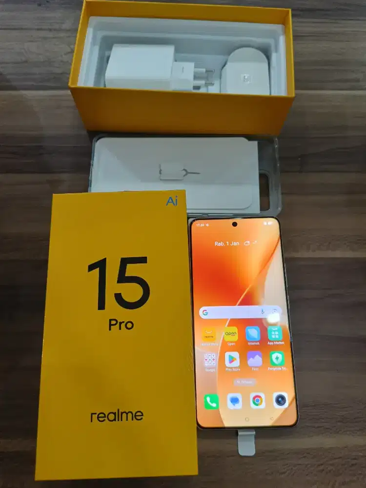 REALME 15 PRO 12/256 SECOND
