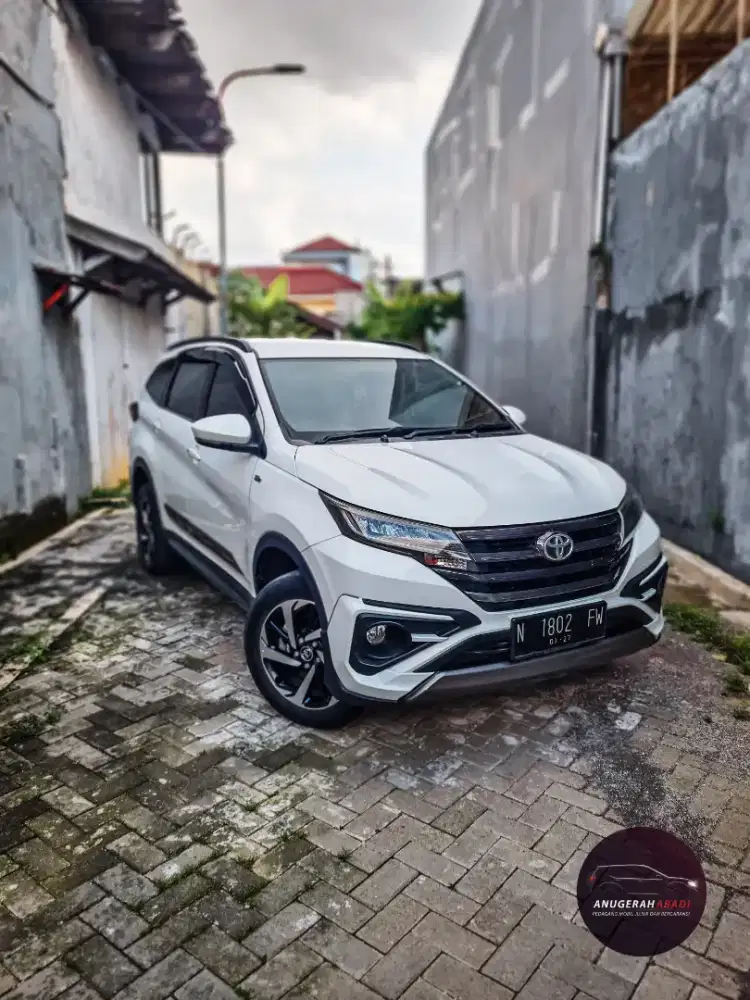 Toyota Rush GR at matik 2021 PMK 2022 full ori total DP 20 JT saja