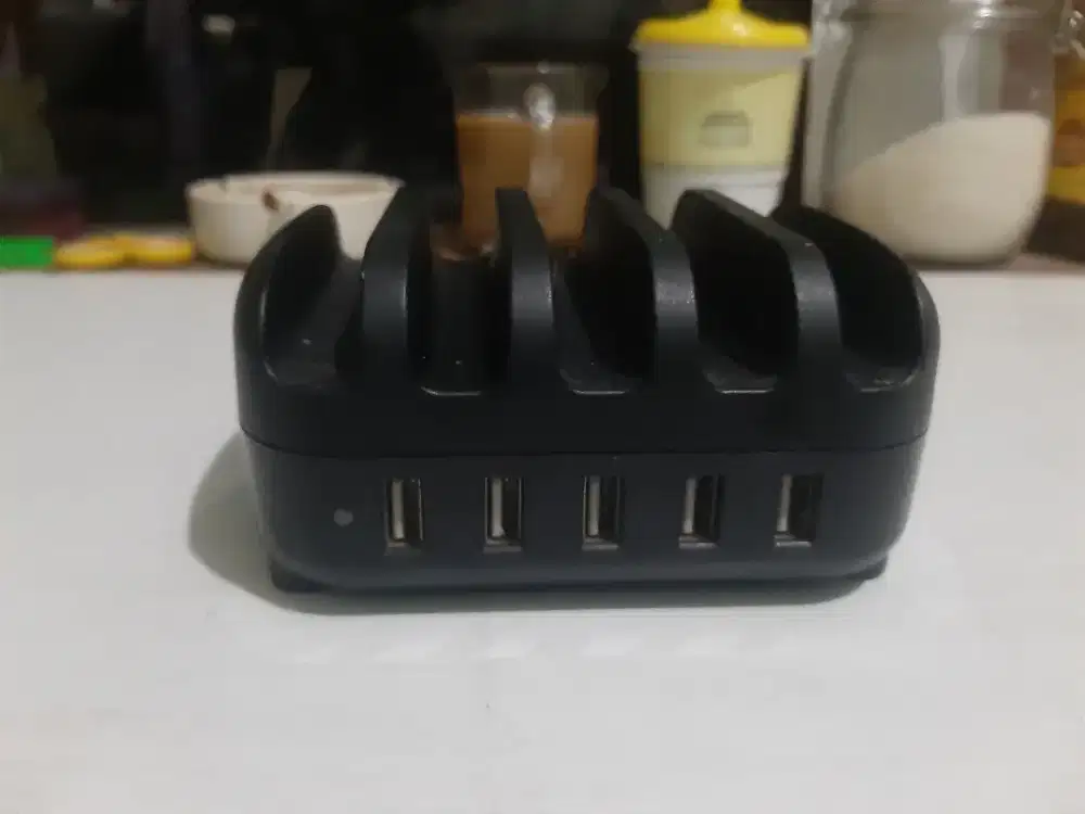 ORICO smart desktop charging station