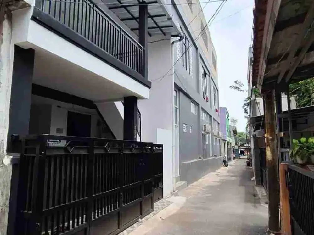 Dijual Rumah Dan Usaha Kost Diatasnya Full Furnish