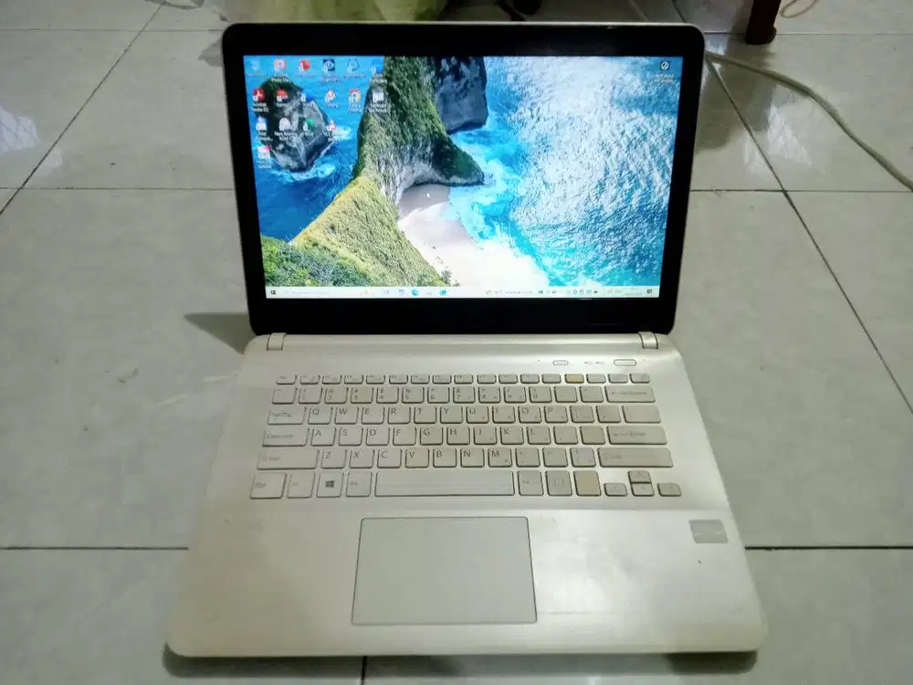 Sony Vaio / Core i3 Gen-3 / 320Gb / 4Gb / 2 Jam / TAS / SEHAT