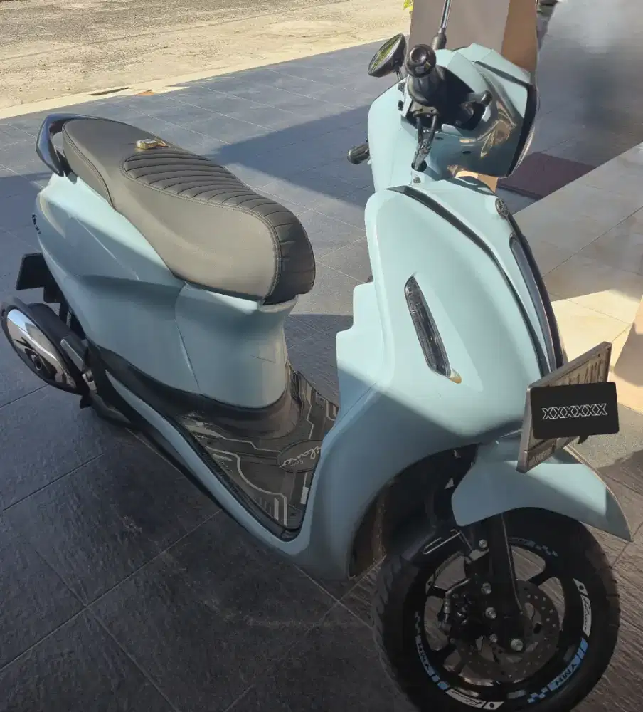 YAMAHA GRAND FILANO BLUE