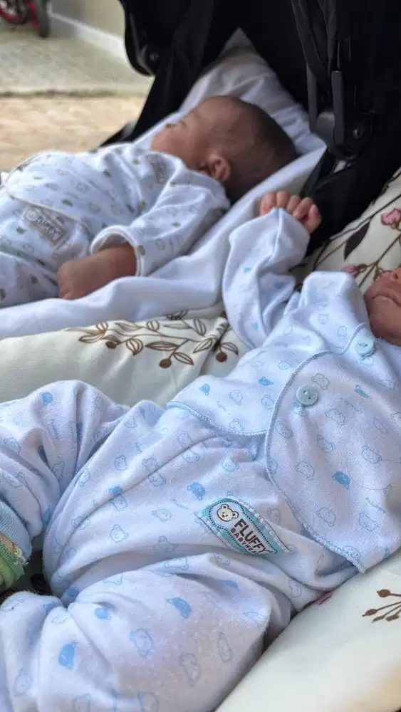 Lowongan ART Momong Bayi Kembar