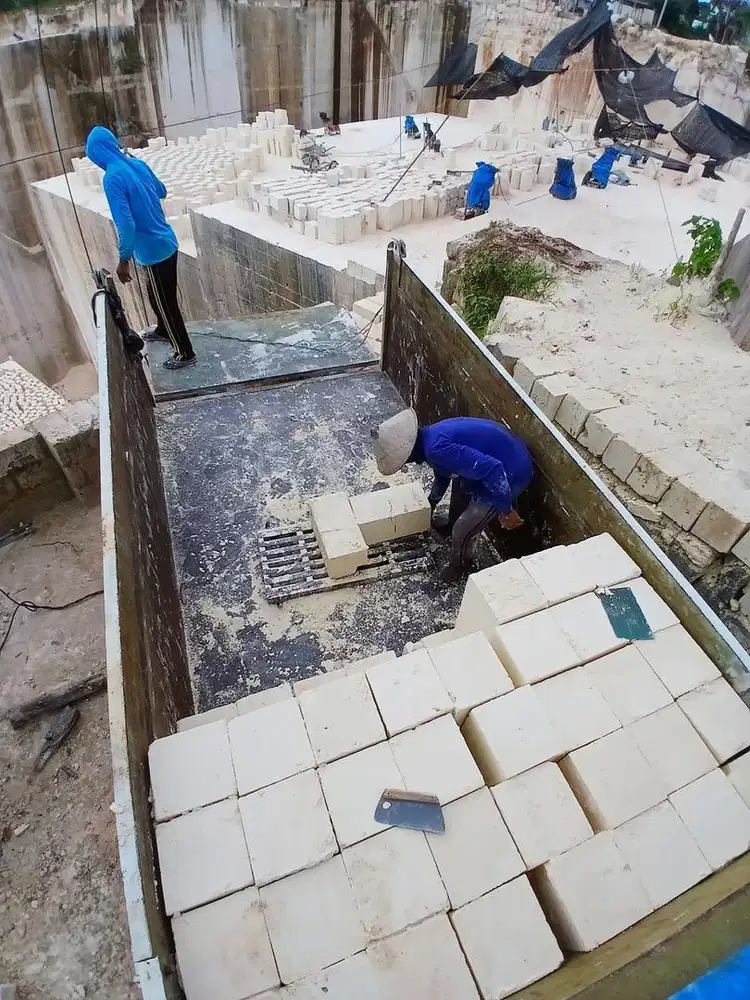 Batu kumbung pondasi