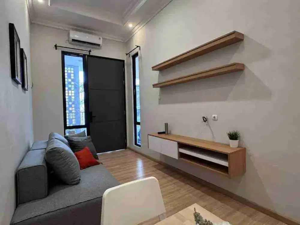 Rumah Sebelah Pakuwon City Mall Like Apartment
Tinggal Bawa Koper
Dijual rumah cantik di GRIYA ASRI, PAKUWON CITY