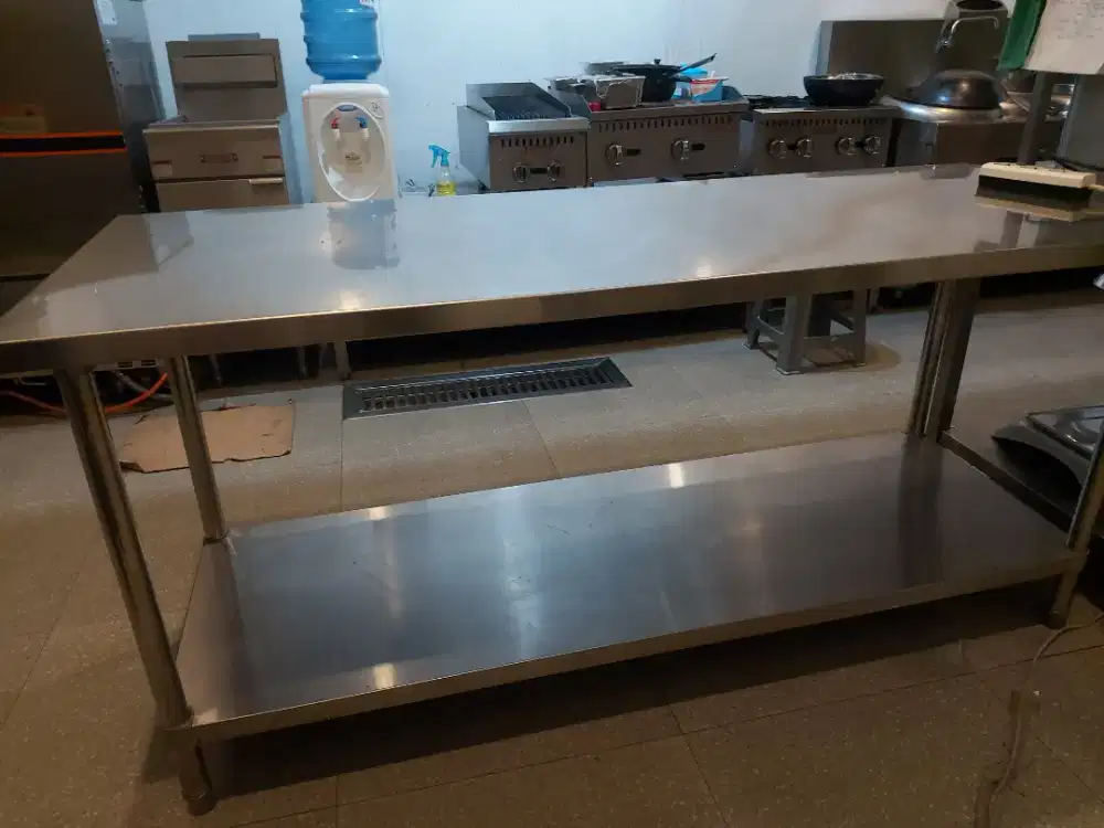 Working Table with undershelf - KHI