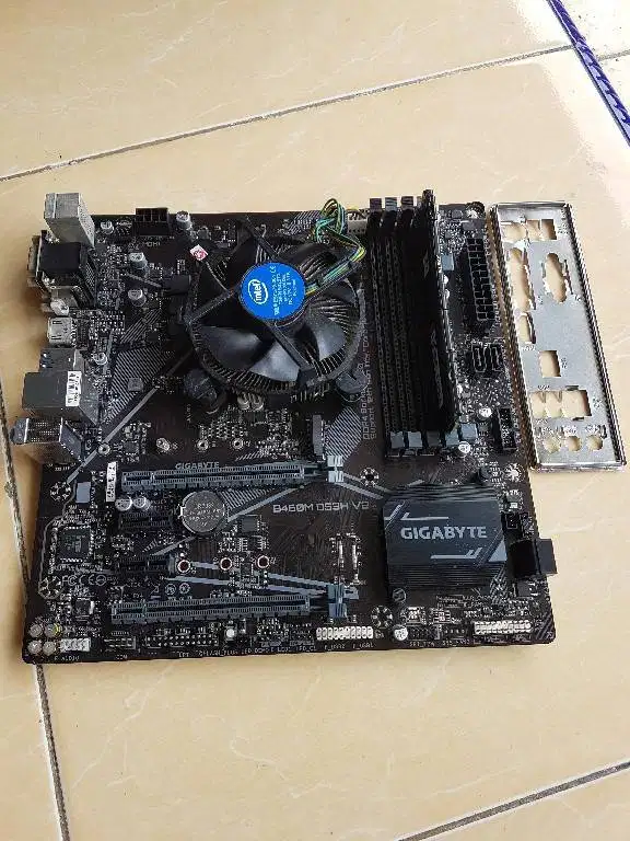 Sepaket Intel Core i5 10400F | Gigabyte B460M-DS3H V2 | Ram 16gb